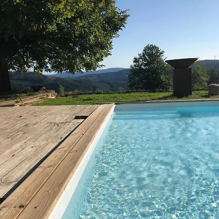LE CHALET de la goutte Saint-Appolinaire  Extérieur photo